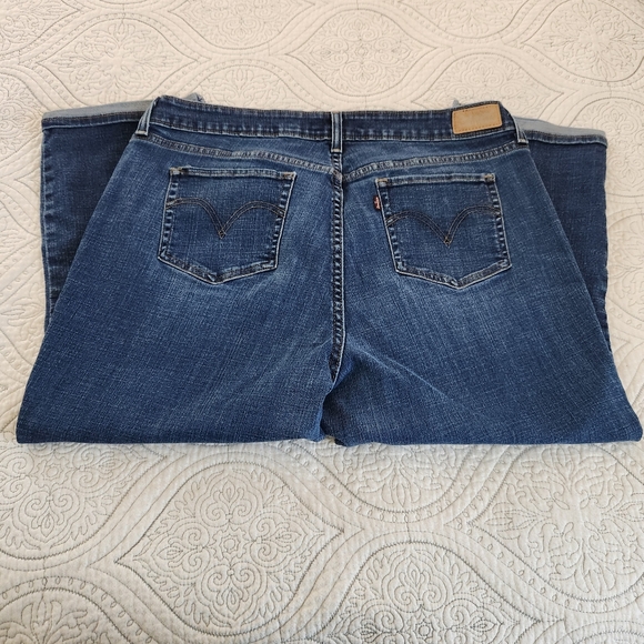 Levi's Blue Capri Jeans 18W Plus Size - Picture 3 of 5